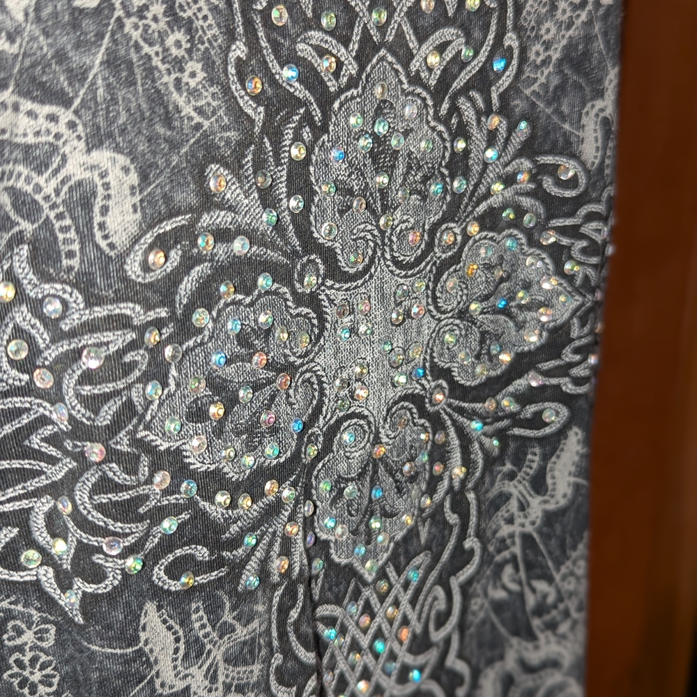Chic Black Rhinestone‎ & Embroidered Women's Top - Picture 3 of 9